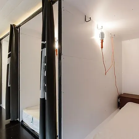 The Dorm * Lissabon